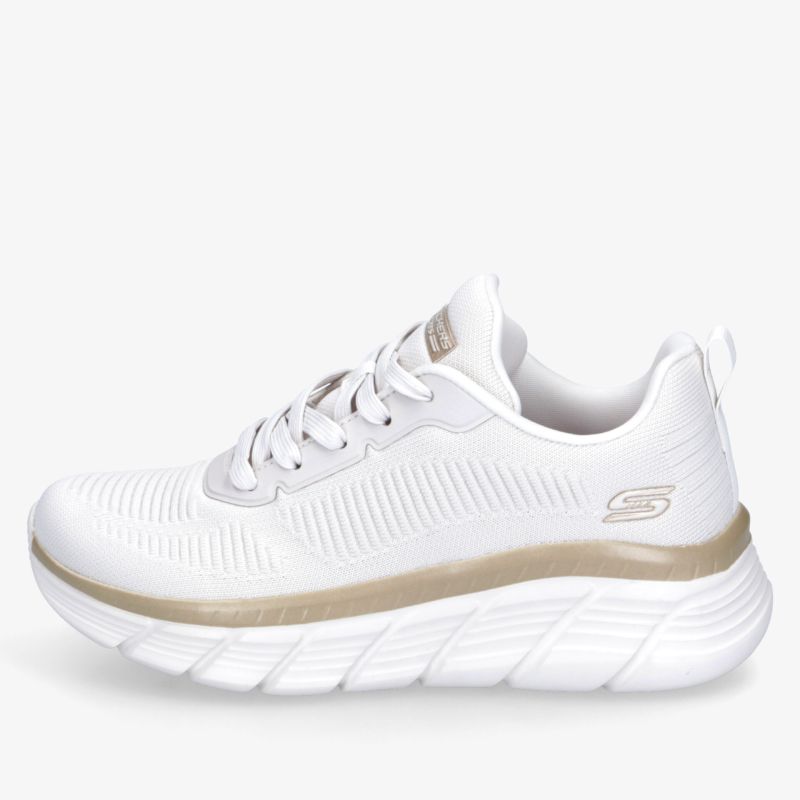 Moderner weißer Sportschuh seitlich mit atmungsaktivem Material und komfortabler gepolsterter Sohle