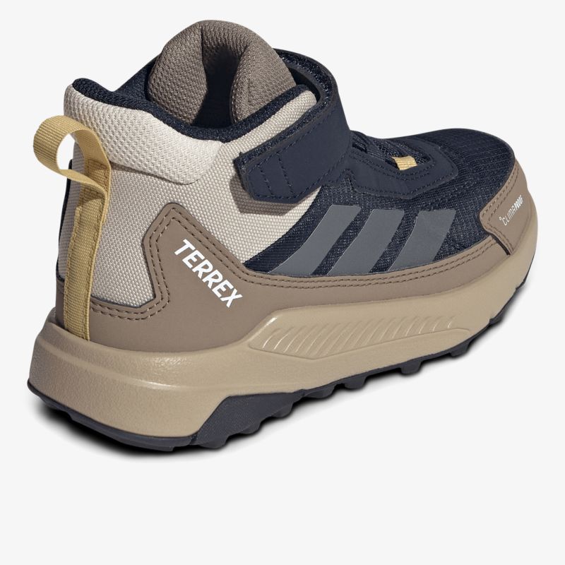 Robuster Outdoorschuh mit rutschfester Sohle und gepolstertem Knöchelbereich für sicheren Halt im Gelände