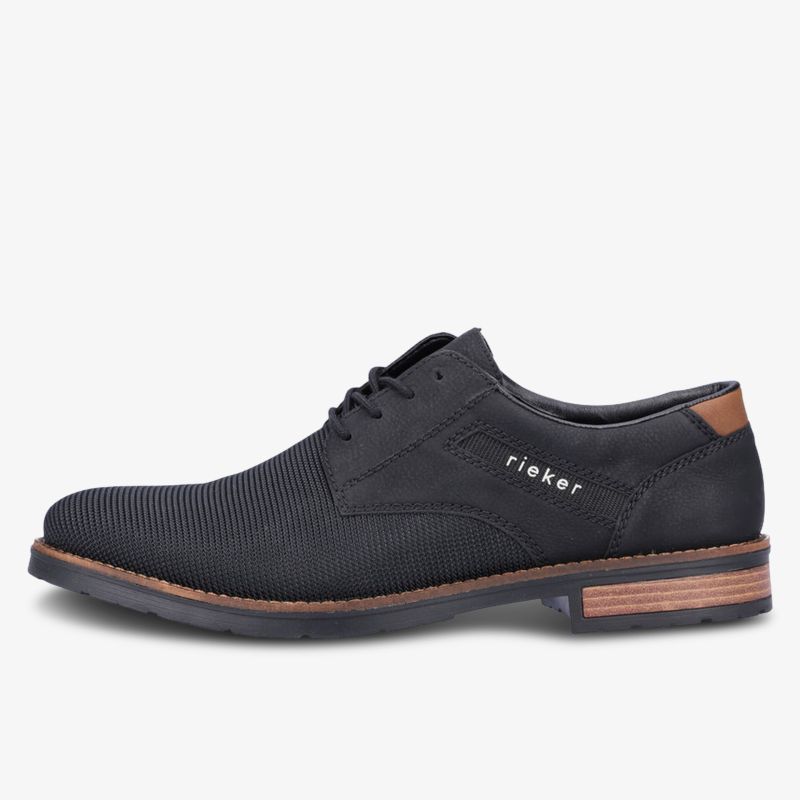 Eleganter schwarzer Schnürschuh mit raffiniertem Design und bequemer Passform für höchste Ansprüche