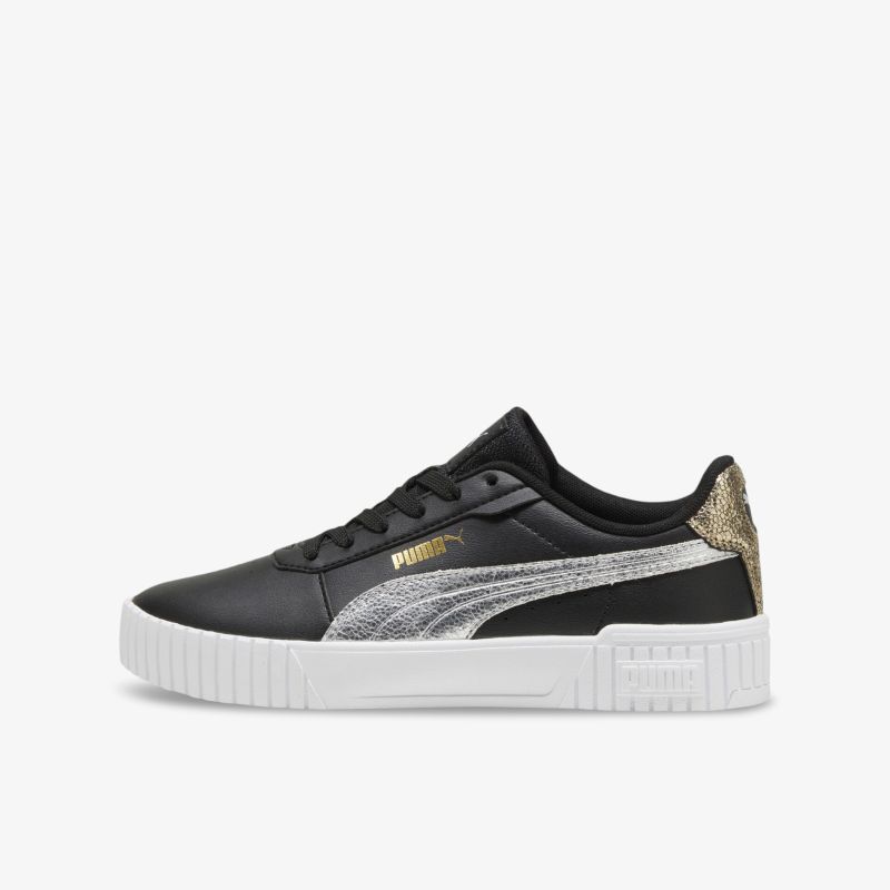 Schwarzer Puma Sneaker mit weißer robuster Sohle und goldfarbenem Fersendetail, sportlich und komfortabel