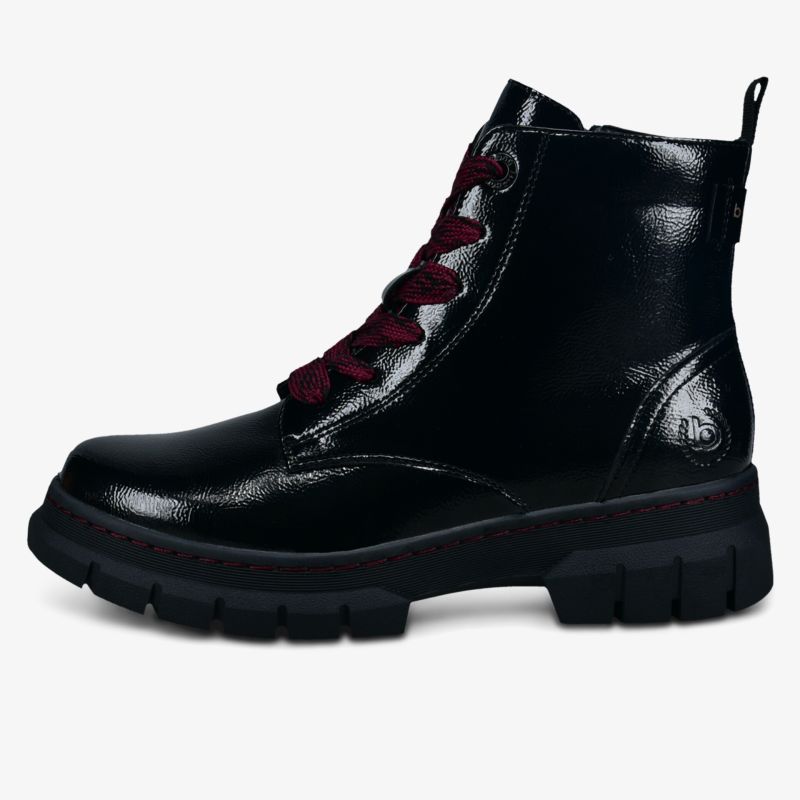 Modischer schwarzer Schnürstiefel aus glänzendem Lackleder mit robuster Profilsohle und komfortabler Passform
