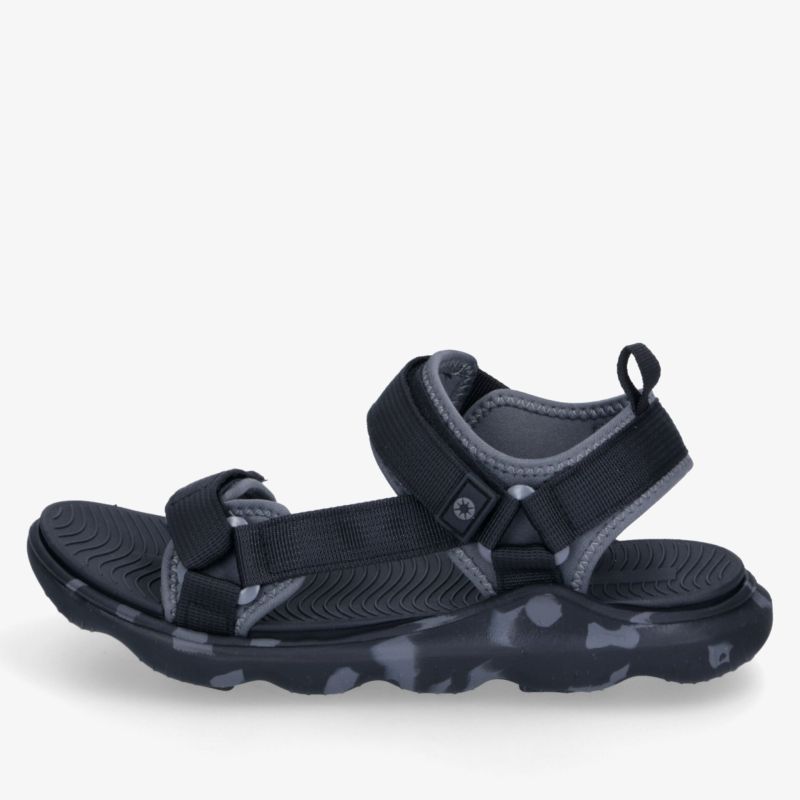 Schwarze Outdoor-Sandale mit Camouflage-Sohle, verstellbare Klettverschlüsse und komfortables Fußbett