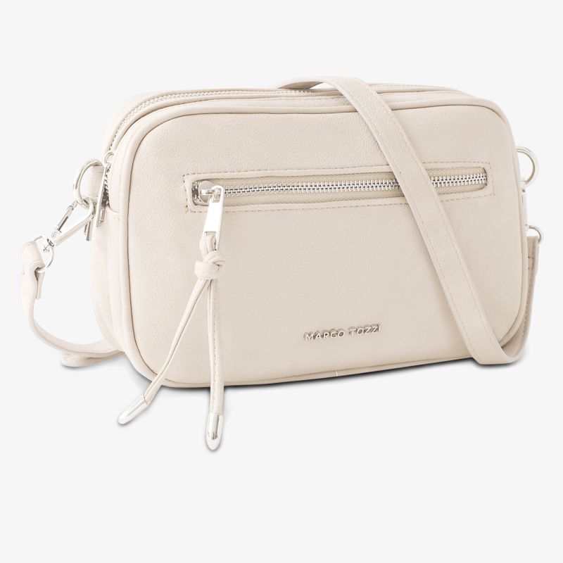 Kompakte Umhängetasche in Creme mit glattem Material und praktischer Reißverschlusstasche für den Alltag