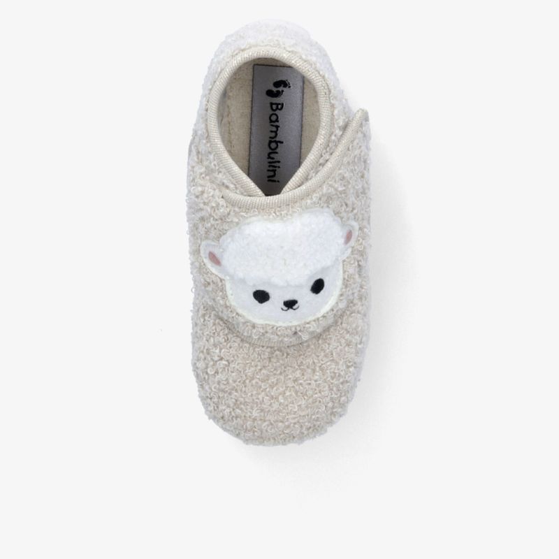 Weicher kuscheliger Schuh mit niedlichem Tiermotiv, gemütlich und bequem für entspannte Stunden