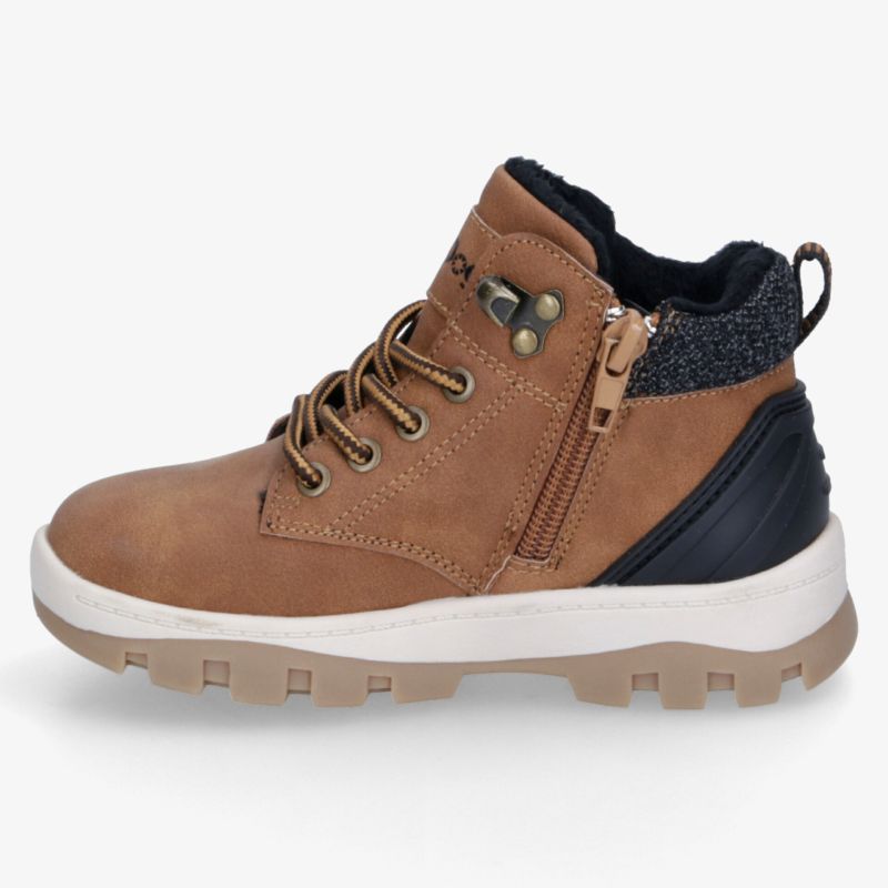 Robuster brauner Wanderstiefel mit rutschfester Sohle und gepolstertem Kragen, seitliche Ansicht mit Reißverschluss