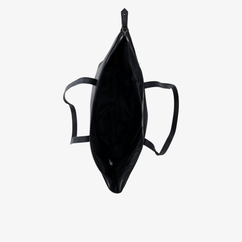 Offene Tasche mit großem Innenraum und zwei stabilen Henkeln, ideal für vielseitige Nutzung