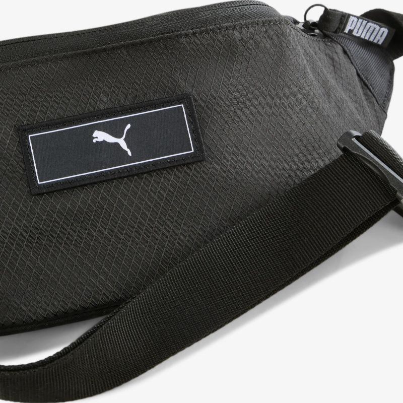 Robuste Puma Gürteltasche mit verstellbarem Gurt und praktischem Reißverschluss, modernes Design für vielseitigen Einsatz