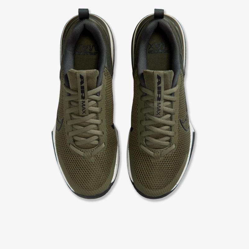 Olivgrüner Sneaker mit bequemer Passform und atmungsaktivem Material