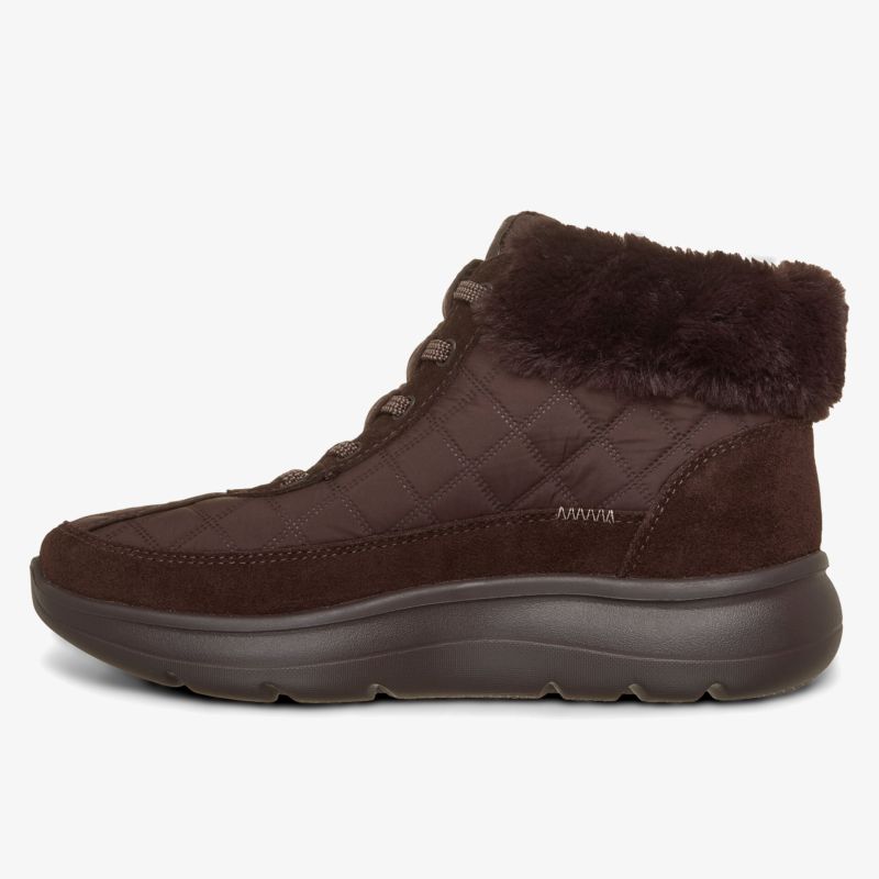 Komfortabler brauner Winterstiefel mit warmem Fellbesatz und moderner, rutschfester Laufsohle