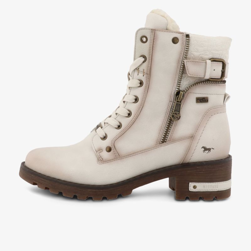 Seitliche Ansicht eines robusten und warm gefütterten Stiefels mit Schnürung, Reißverschluss und verstellbarer Schnalle