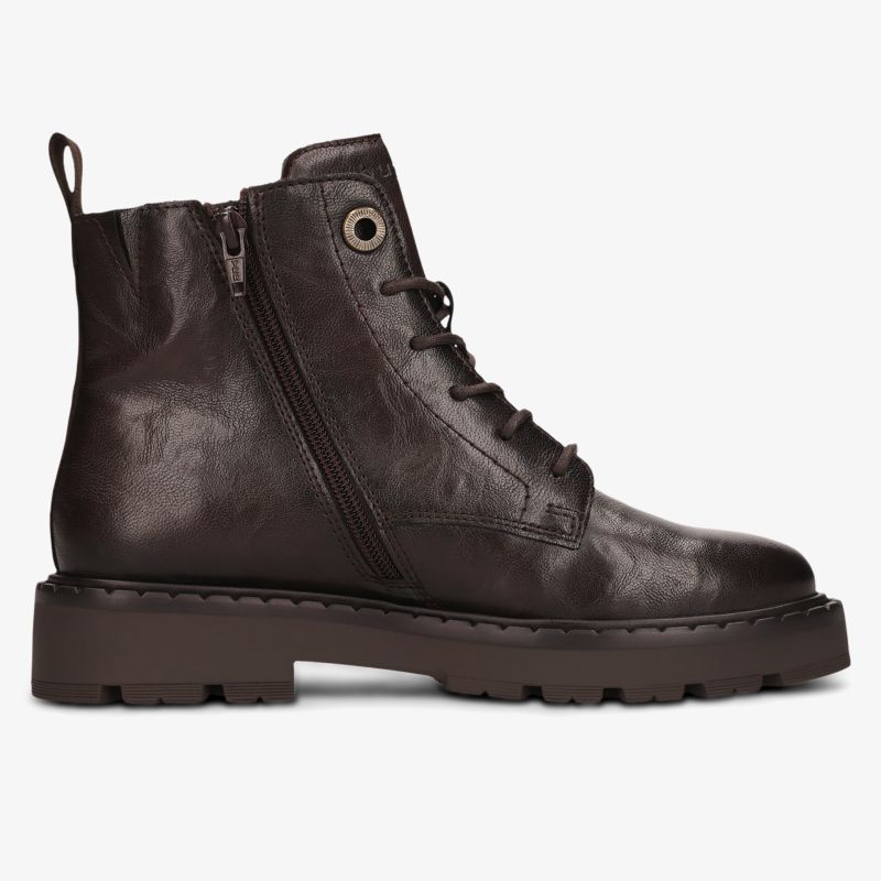 Robuster Schuh aus hochwertigem Leder mit seitlichem Reißverschluss und profilierter Sohle für sicheren Halt