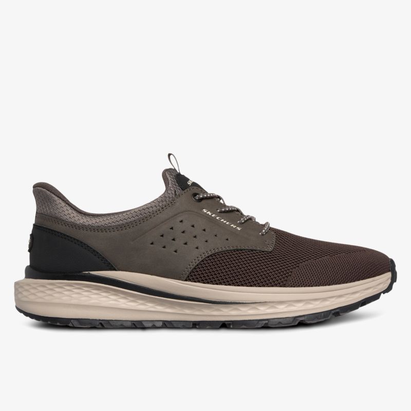 Leichtgewichtiger sportlicher Sneaker mit atmungsaktivem Obermaterial und bequemer, flexibler Sohle