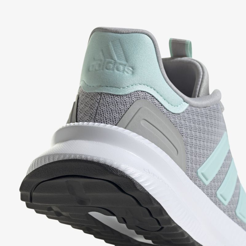 Moderner Sneaker mit komfortabler Sohle und atmungsaktivem Obermaterial in stilvollem Design.