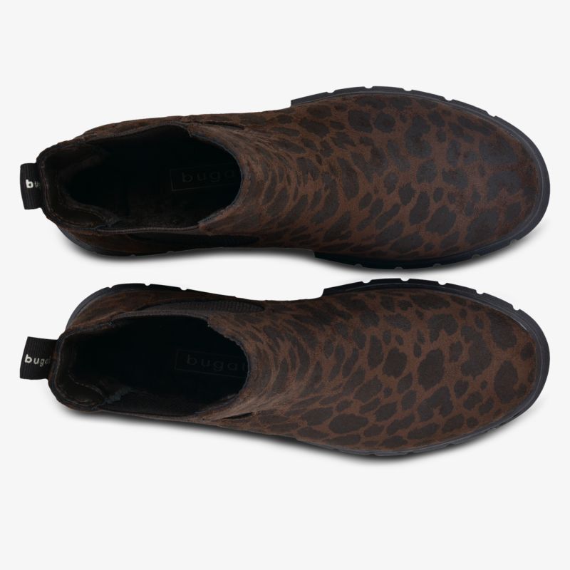 Bequeme braune Schuhe mit Wildlederoptik, rutschfester Sohle und angenehmem Tragekomfort, Draufsicht