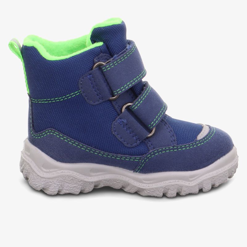 Robuster Winterstiefel mit warmer Fütterung und rutschfester Sohle, bequeme Klettverschlüsse für sicheren Halt