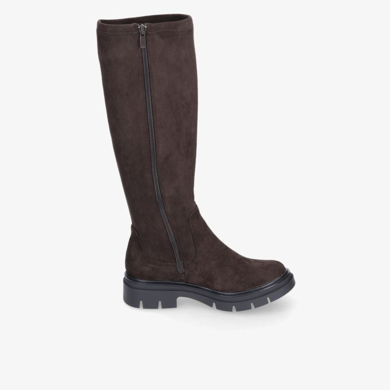 Dunkelbrauner hoher Stiefel aus weichem Material mit seitlichem Reißverschluss und markanter Profilsohle