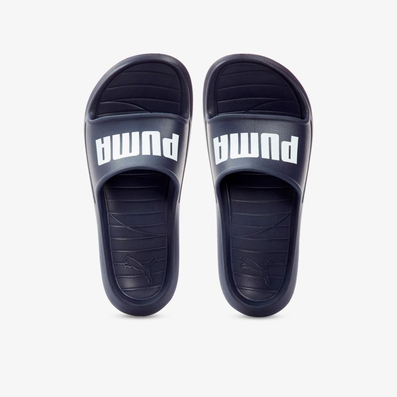 Bequeme, rutschfeste Badeschlappen in modernem Design