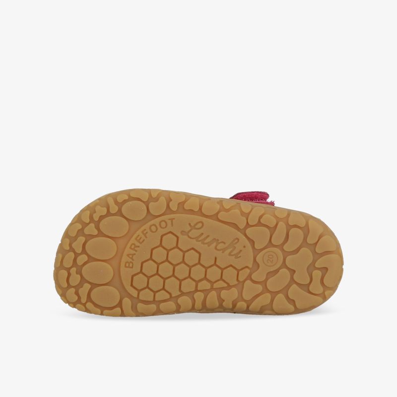 Rutschfeste Gummisohle mit robustem Profil für optimalen Halt und komfortables Gehen auf verschiedenen Untergründen