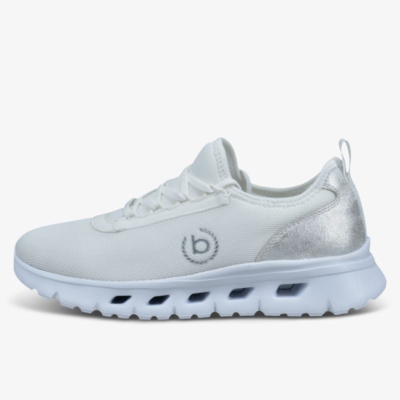 Klassischer weißer Sneaker mit silbernem Akzent und gepolsterter Sohle für hohen Komfort.