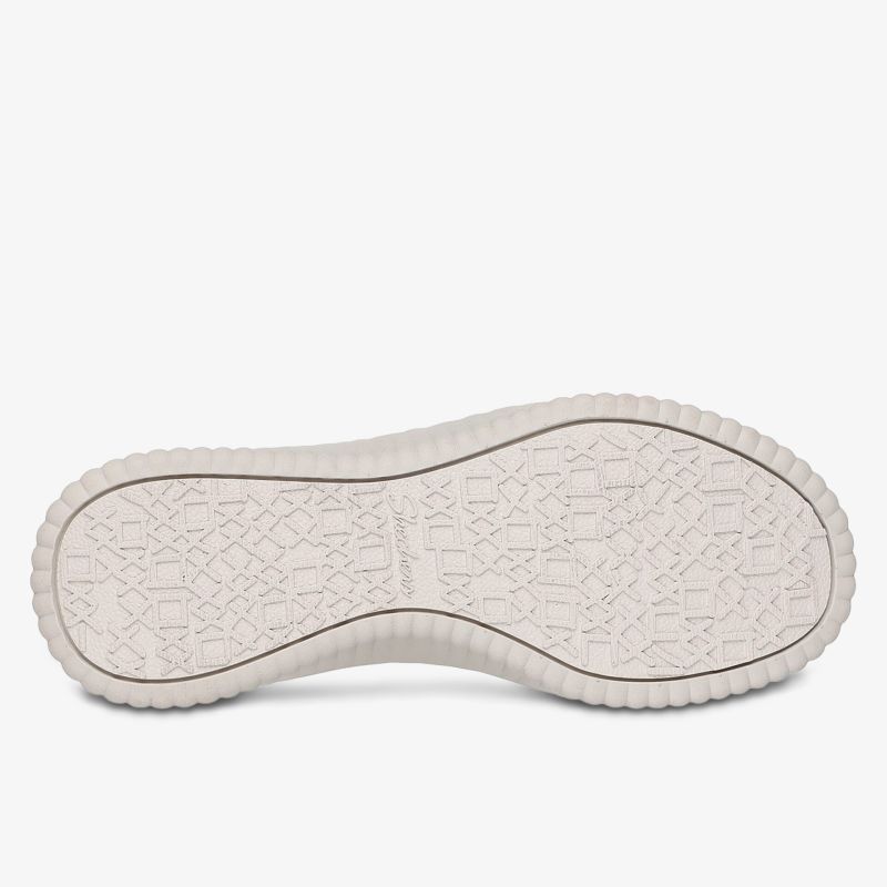Rutschfeste und flexible Schuhsohle mit strukturiertem Profil für sicheren Halt und Komfort