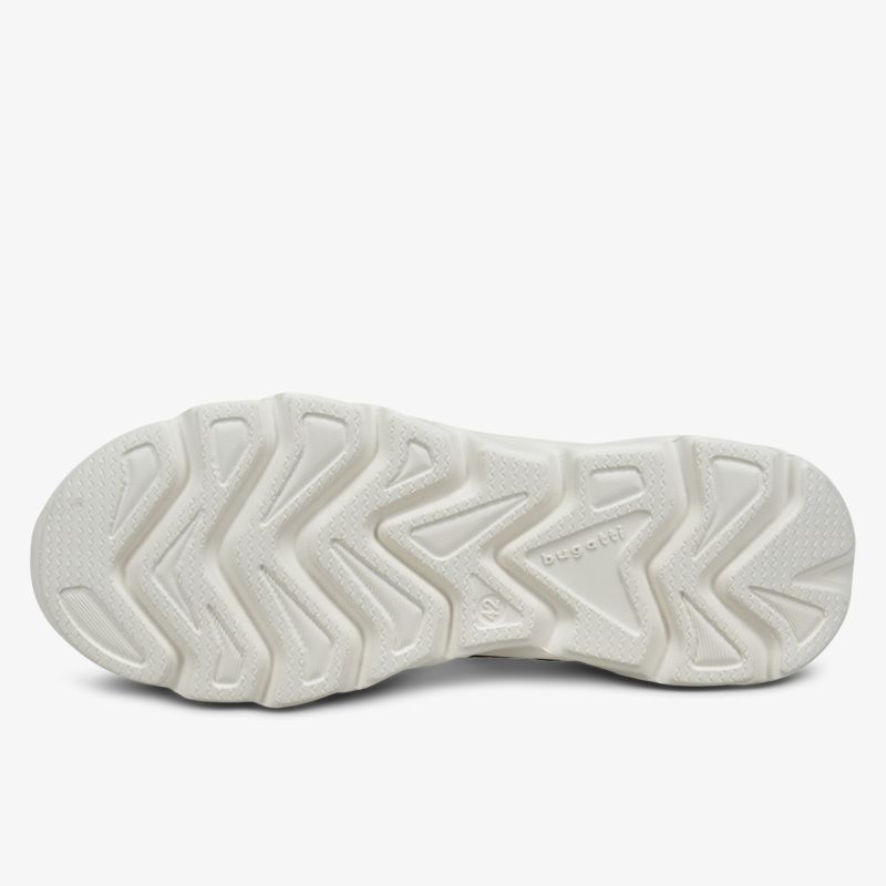 Weißer Schuh mit rutschfester, robust profilierter Sohle für optimalen Halt und Komfort