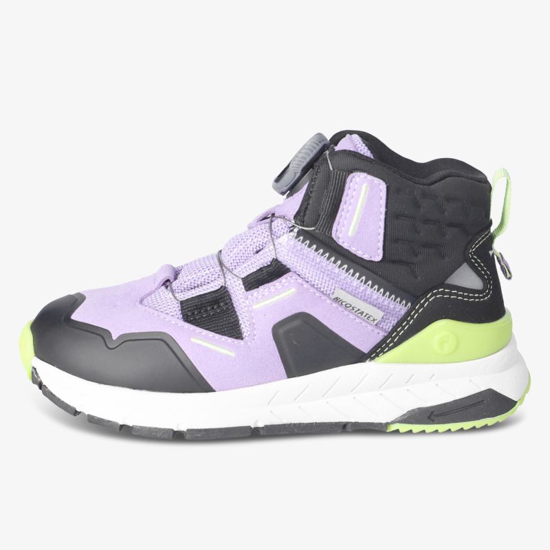 Robuster Outdoor-Sneaker mit komfortabler Polsterung und rutschfester Sohle in modernem Design