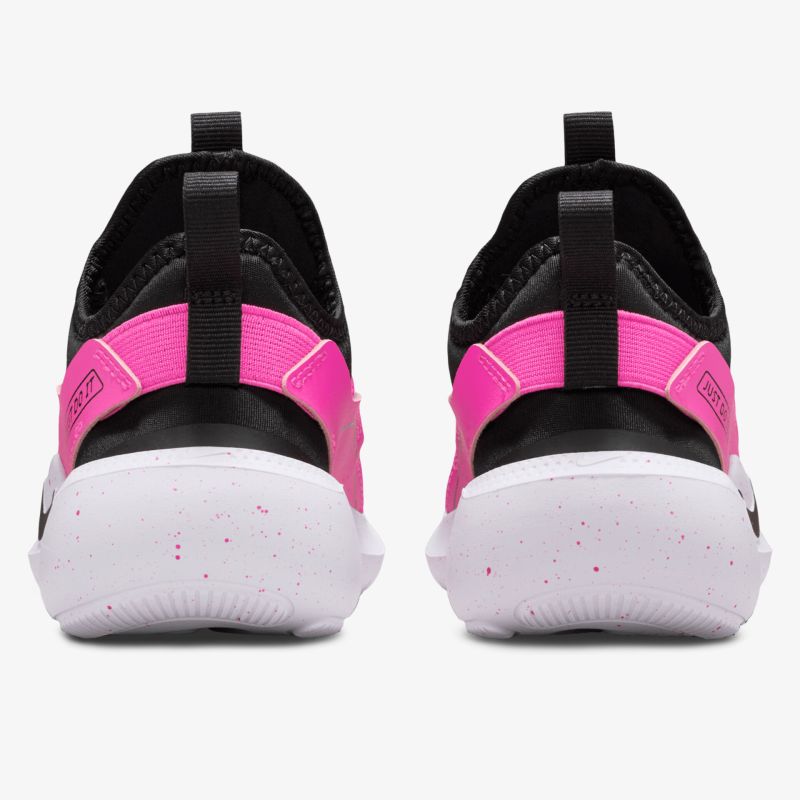 Rückansicht leichter Sneaker mit sportlichem Design und rutschfester weißer Sohle