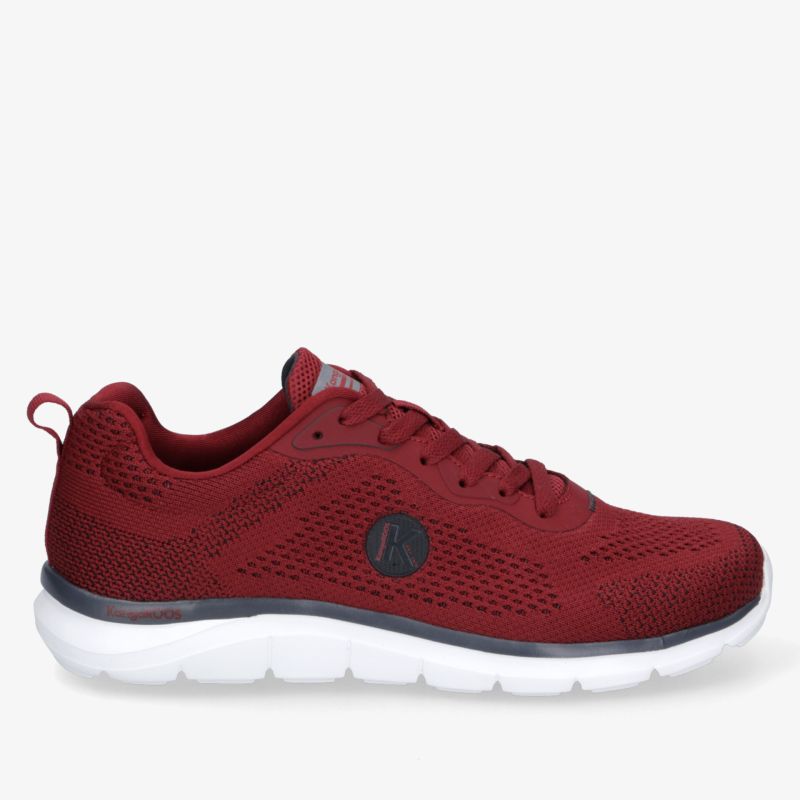 Rote Sportschuhe mit atmungsaktivem Mesh, flexibler rutschfester Sohle und bequemer Passform, seitliche Ansicht