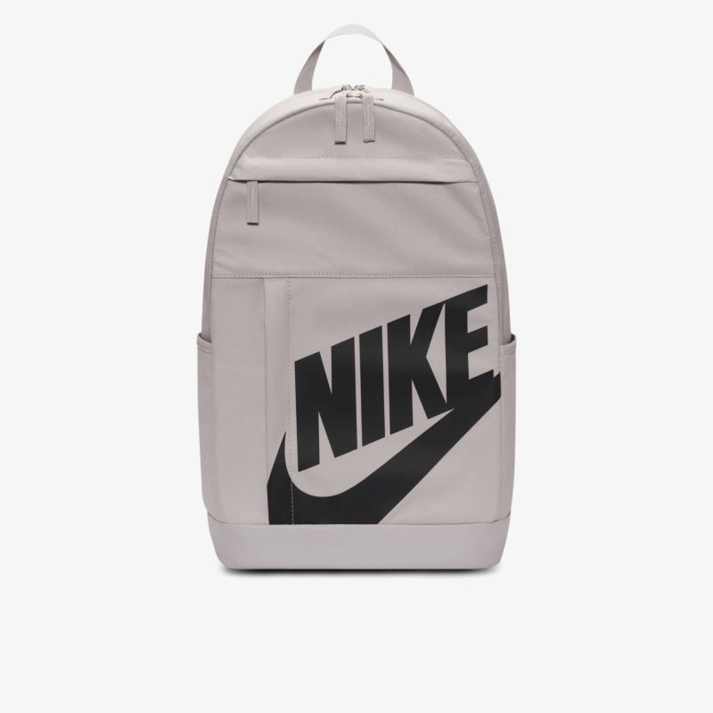 Moderner grauer Rucksack mit großem schwarzen Nike-Logo, ideal für Alltag und Sport