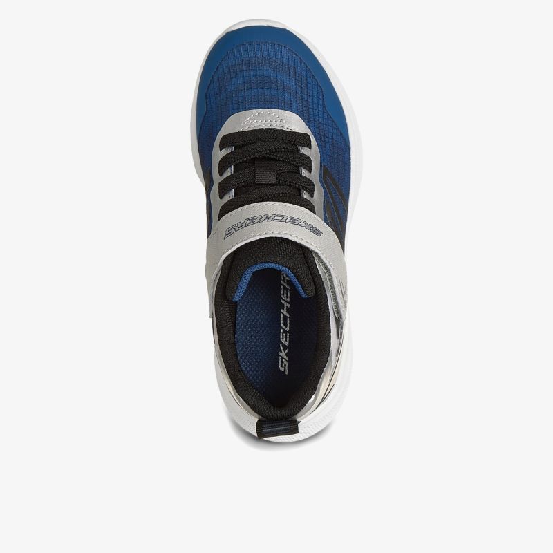 Stylischer Sportschuh mit atmungsaktivem Obermaterial und bequemer Passform.