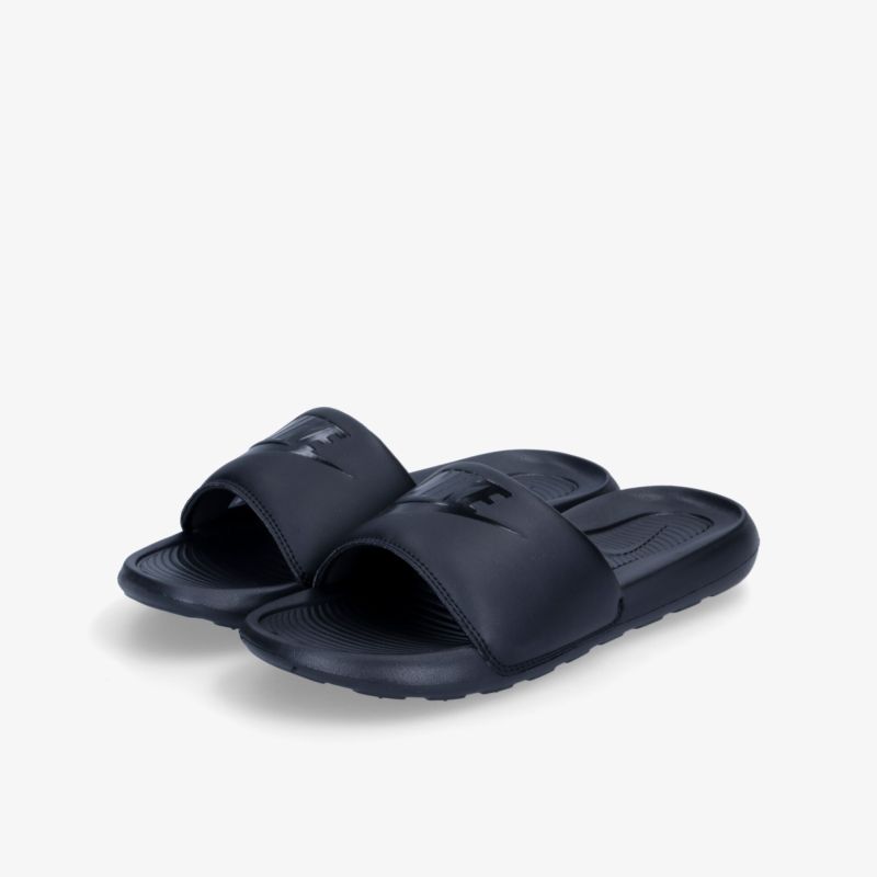 Bequeme und rutschfeste Badeschlappen mit ergonomischem Design für ultimativen Komfort und Stil.