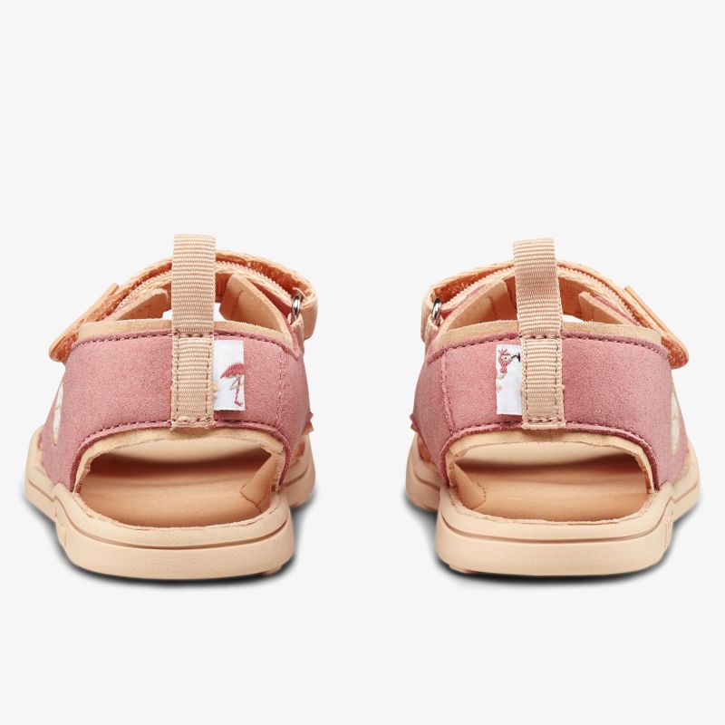 Leichter Schuh mit offener Ferse und verstellbarem Klettverschluss für optimalen Komfort und atmungsaktives Tragegefühl