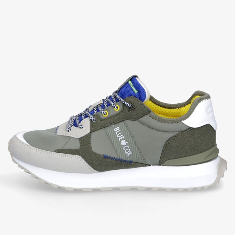 Moderner sportlicher Freizeitschuh in Grau und Grün mit stabiler Schnürung und profilierter leichter Sohle
