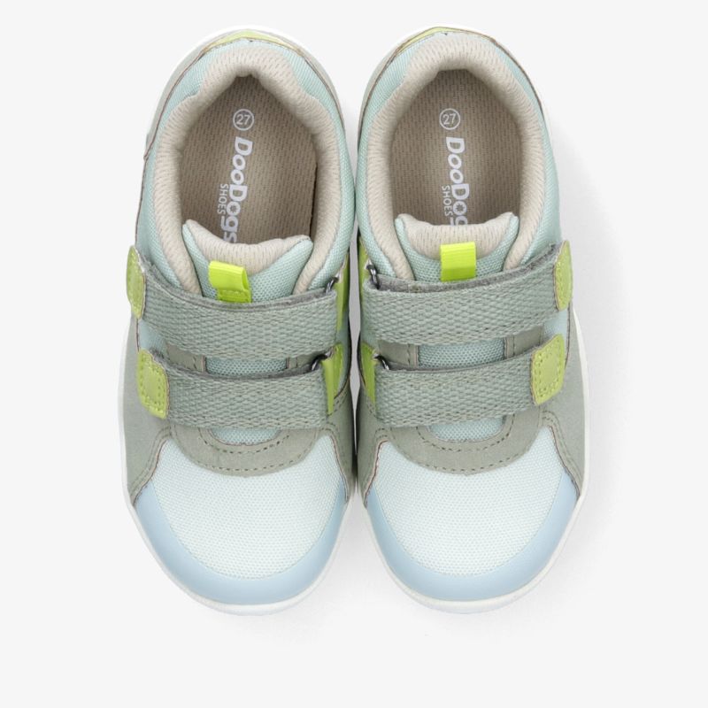 Bequeme, atmungsaktive graue Sportschuhe mit neonfarbenen Akzenten und flexibler, rutschfester Sohle