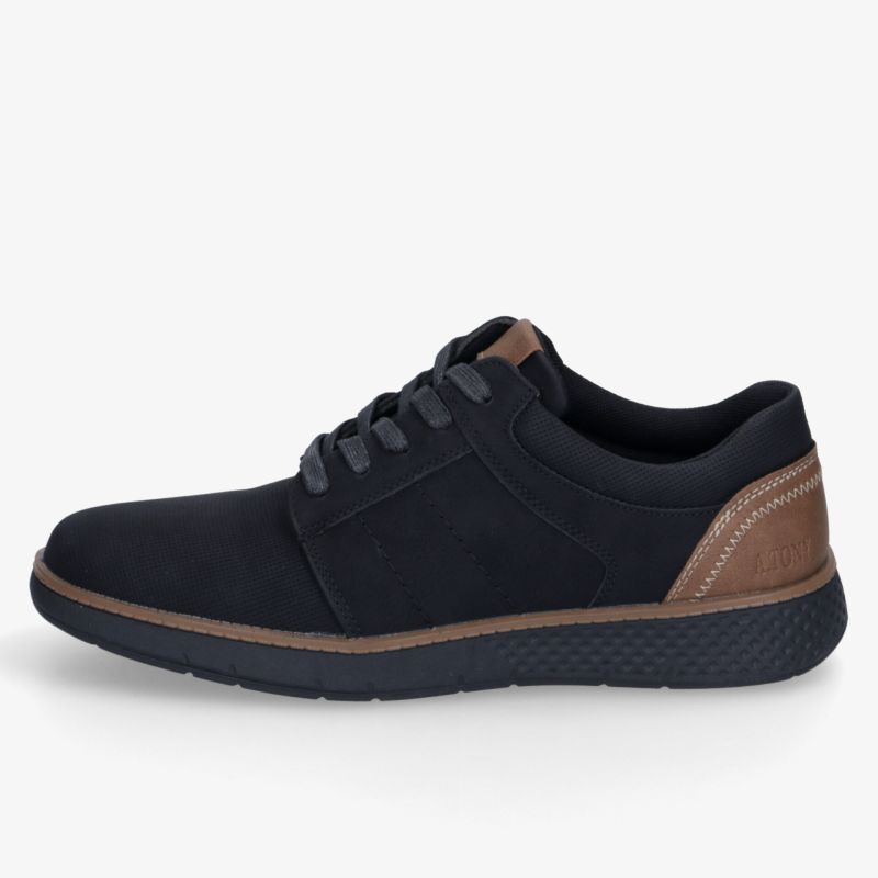 Schwarzer Sneaker mit gepolsterter Passform, braunen Akzenten, griffiger Laufsohle und klassischem Schnürverschluss