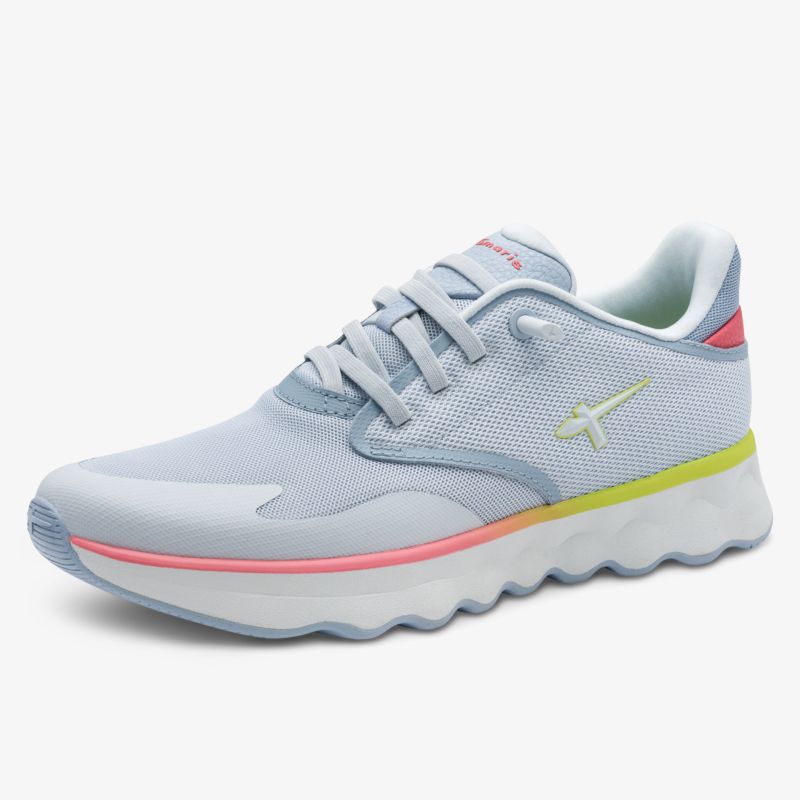 Sportlicher leichter Laufschuh mit atmungsaktivem Material und gedämpfter komfortabler Sohle