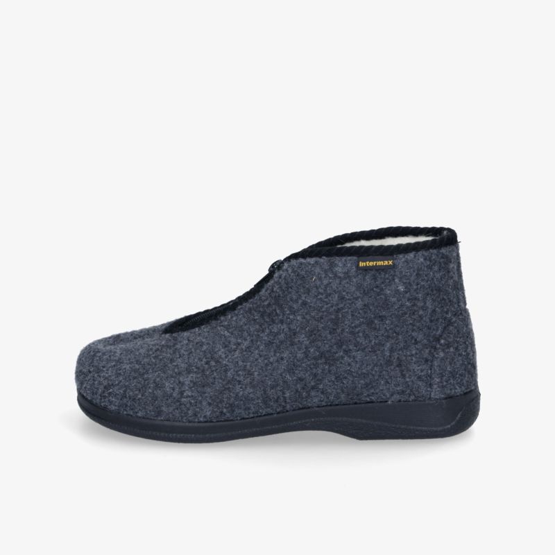 Komfortabler Filz-Hausschuh mit rutschfester Sohle für Alltag und Gemütlichkeit