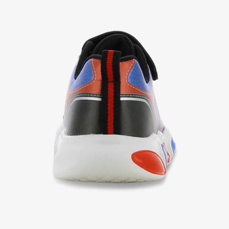 Sportlicher Schuh mit gepolstertem Kragen und rutschfester Sohle, Rückansicht zeigt moderne Farbakzente