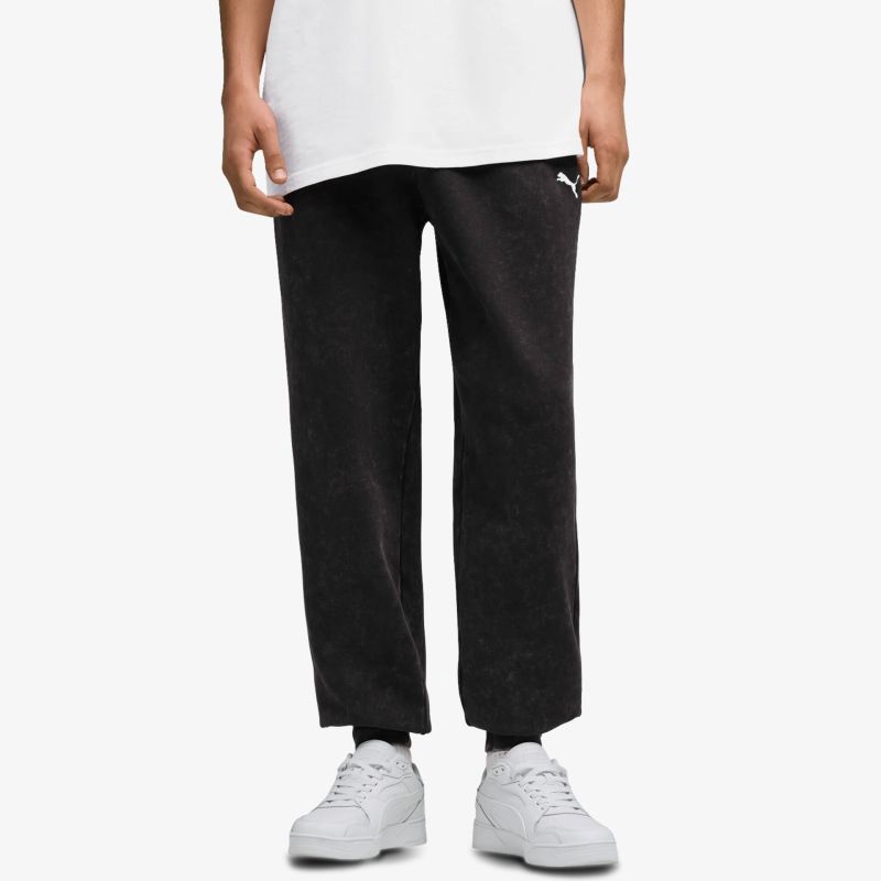 Bequeme schwarze Hose mit lockerer Passform, sportlich und vielseitig kombinierbar