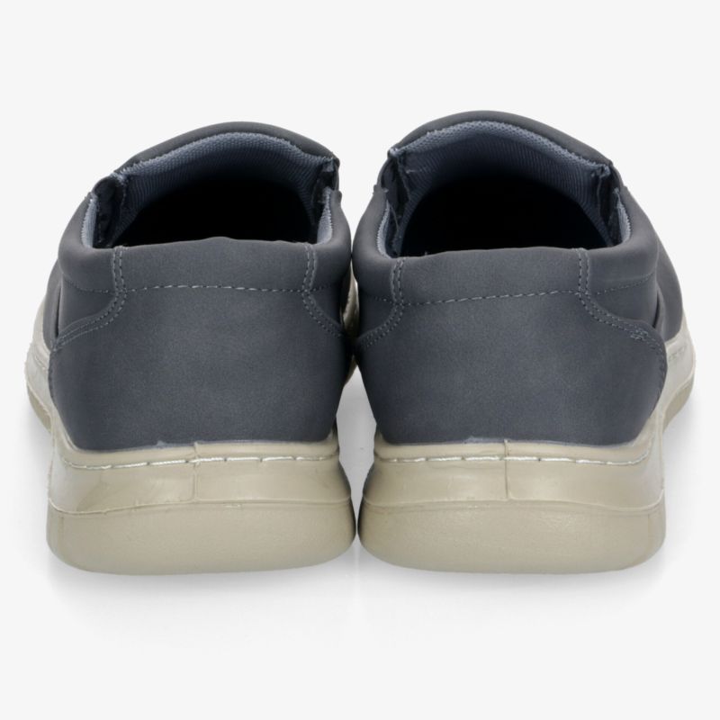 Zwei graue Sneaker als Paar in klarer Rückansicht mit gepolstertem Schaft und robuster, heller Gummisohle.