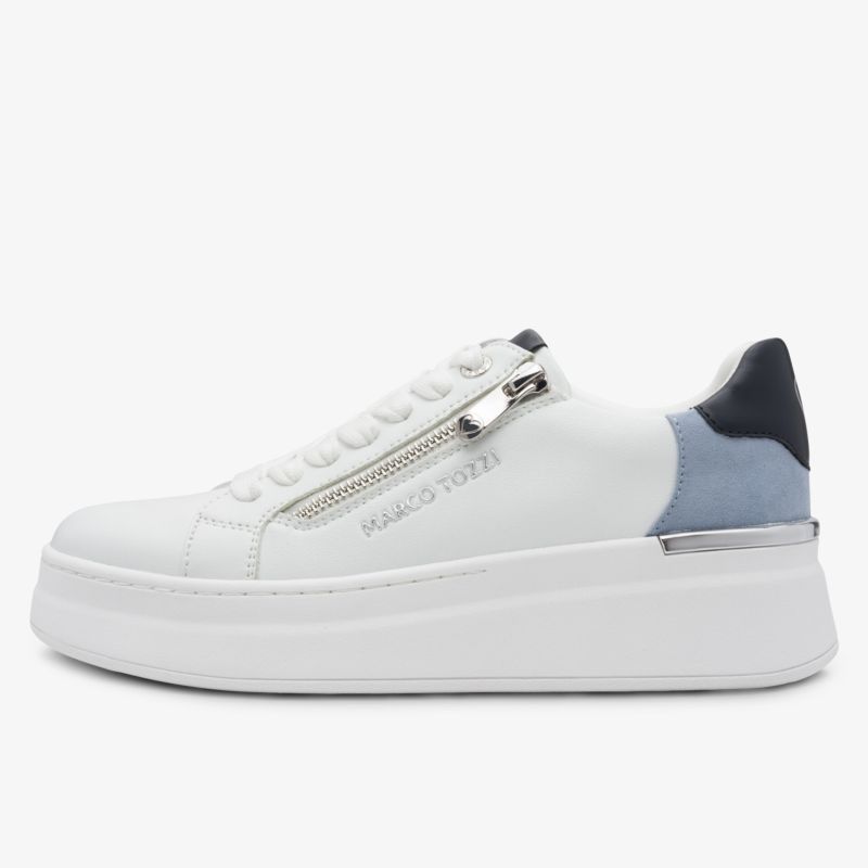Weißer Sneaker mit Reißverschluss seitlich, dicker Sohle und modischem Design in klarer Seitenansicht