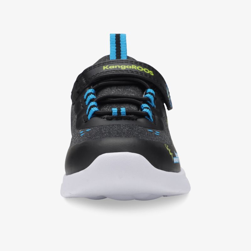 Leichter Sportschuh in Schwarz mit blauen Akzenten und weißer Sohle, flexible und bequeme Passform, stabiler Halt