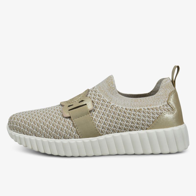 Moderner Slip-On-Schuh mit atmungsaktivem Obermaterial und rutschfester Sohle.