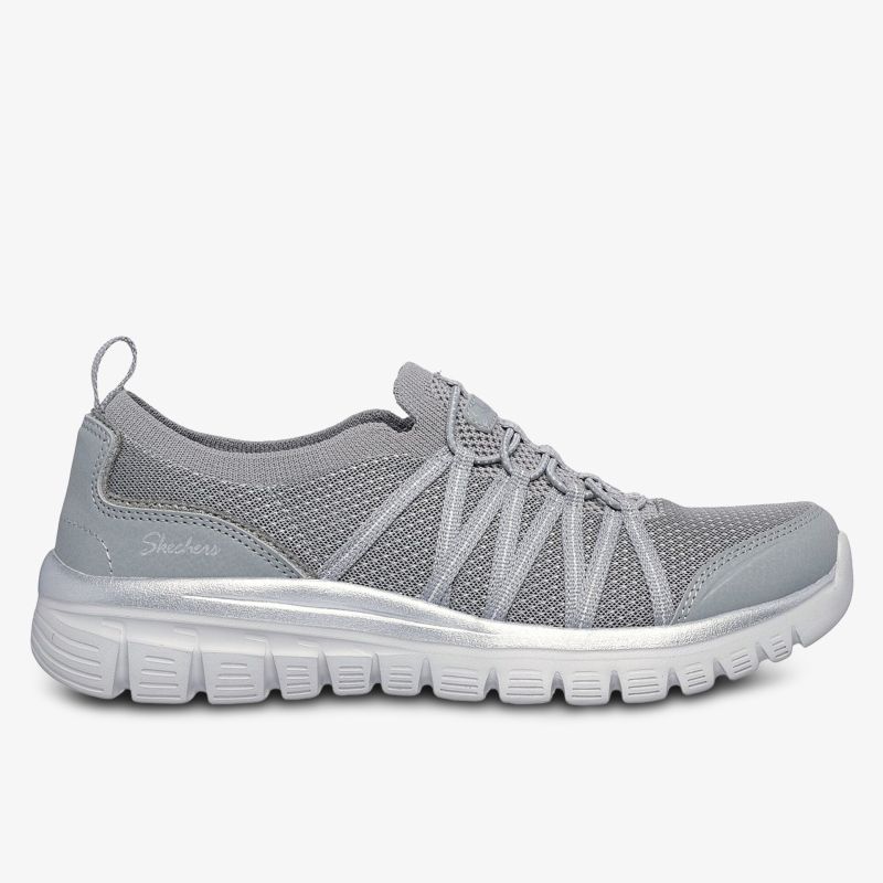 Bequemer grauer Sportschuh mit flexibler Sohle und atmungsaktivem Material