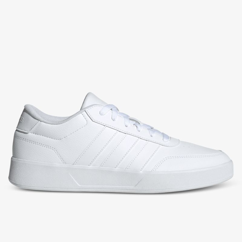 Moderner weißer Sneaker mit schnürbarem Obermaterial, bequem und stilvoll für den Alltag