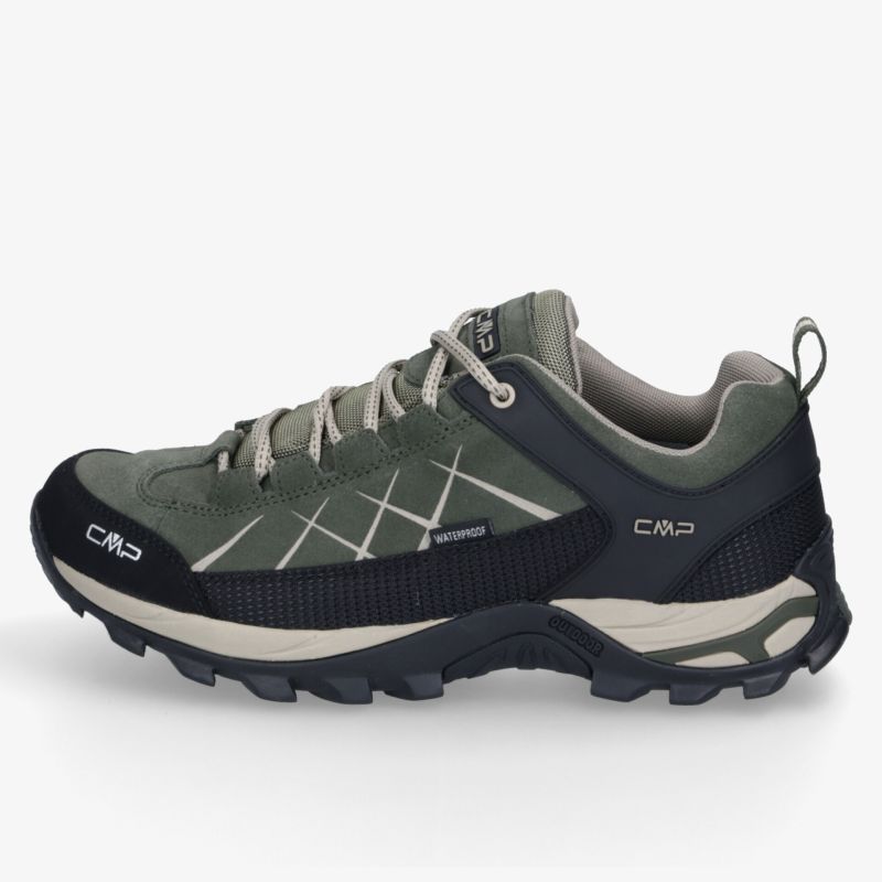 Dunkelgrüner Trailrunning-Schuh mit robuster Profilsohle, komfortabler Dämpfung, sicherer Schnürung und griffigem Halt