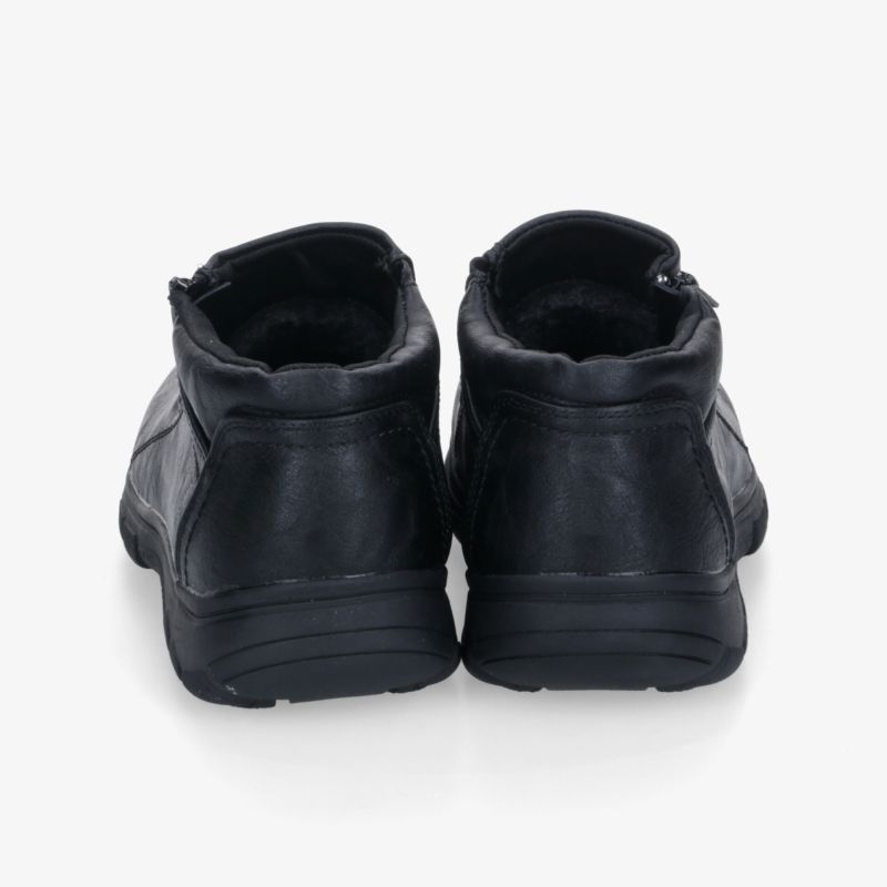 Robuste schwarze Stiefel mit gepolstertem Schaft und dicker, rutschfester Sohle, Rückansicht