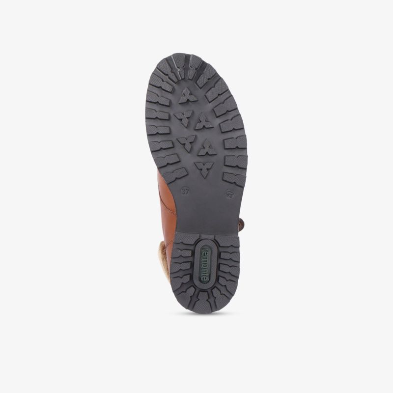 Strapazierfähige Sohle bietet exzellenten Grip und Komfort für jede Outdoor-Aktivität.