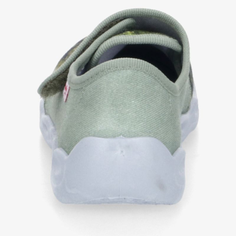 Leichter sportlicher Schuh in Grün mit bequemer Passform und flexibler, robuster Sohle von hinten