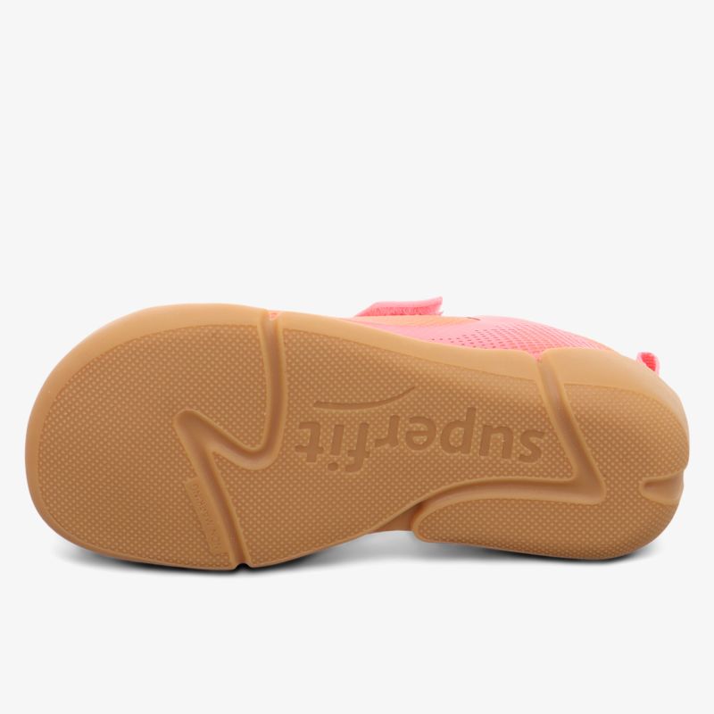 Robuste und flexible Schuhsohle mit rutschfestem Profil für optimalen Halt und lange Nutzungsdauer